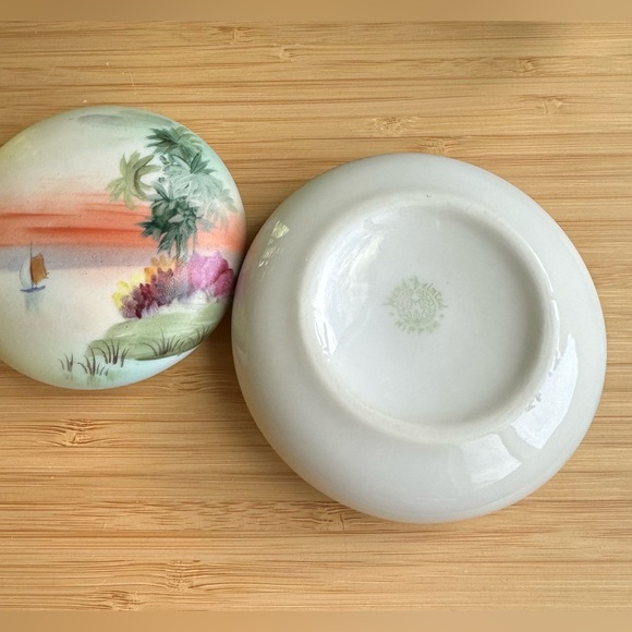 Antique NIPPON Porcelain Lidded Round Trinket Box Landscape Scene Sailboat Trees - Picture 5 of 9